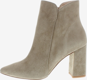 XAVER LUIS Schuhmanufaktur Booties 'VERO - Spitze Stiefelette mit Blockabsatz' in Beige: front
