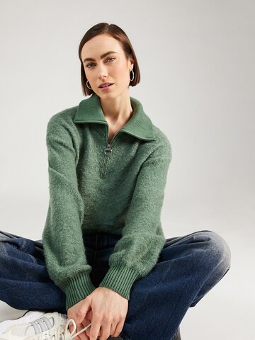 GARCIA Sweater in Green: front