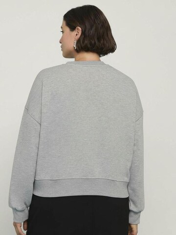 Pull-over Fiorella Rubino en gris