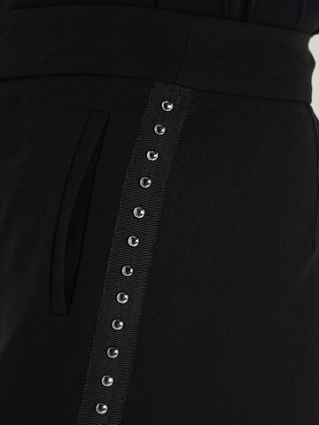 MADELEINE Tapered Broek in Zwart