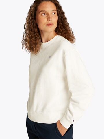 TOMMY HILFIGER Sweatshirt in White
