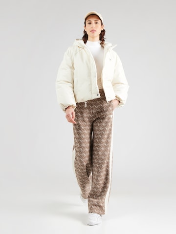 GUESS - Chaqueta de invierno en beige