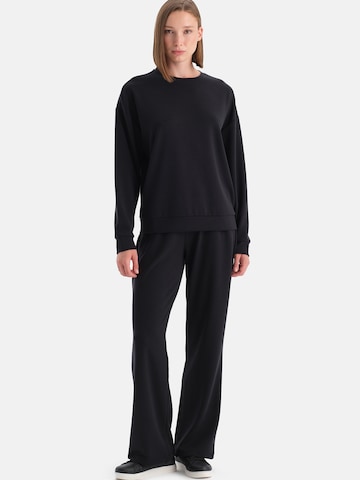 Regular Pantalon Dagi en noir : devant