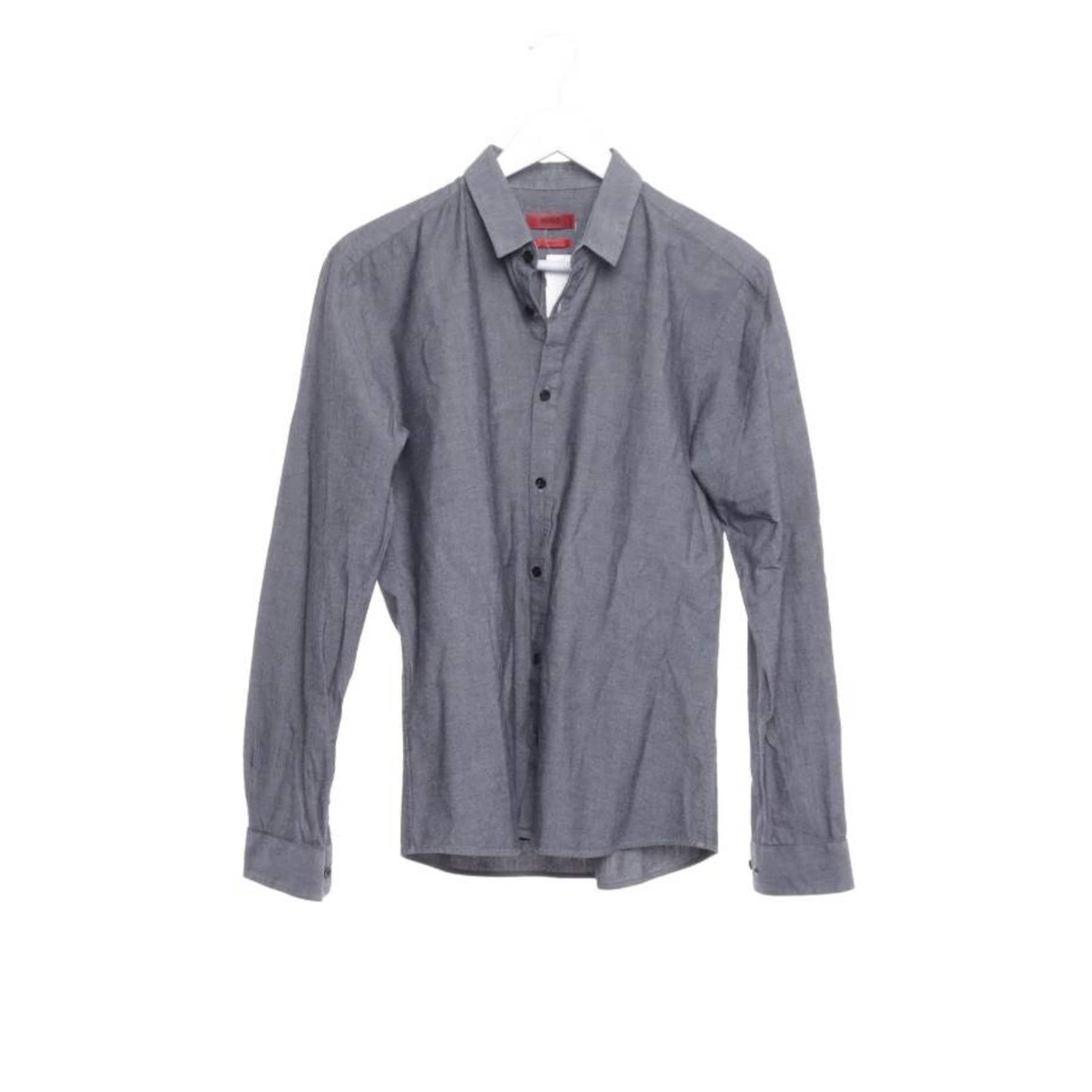 HUGO Button Up Shirt in S in Grey: front