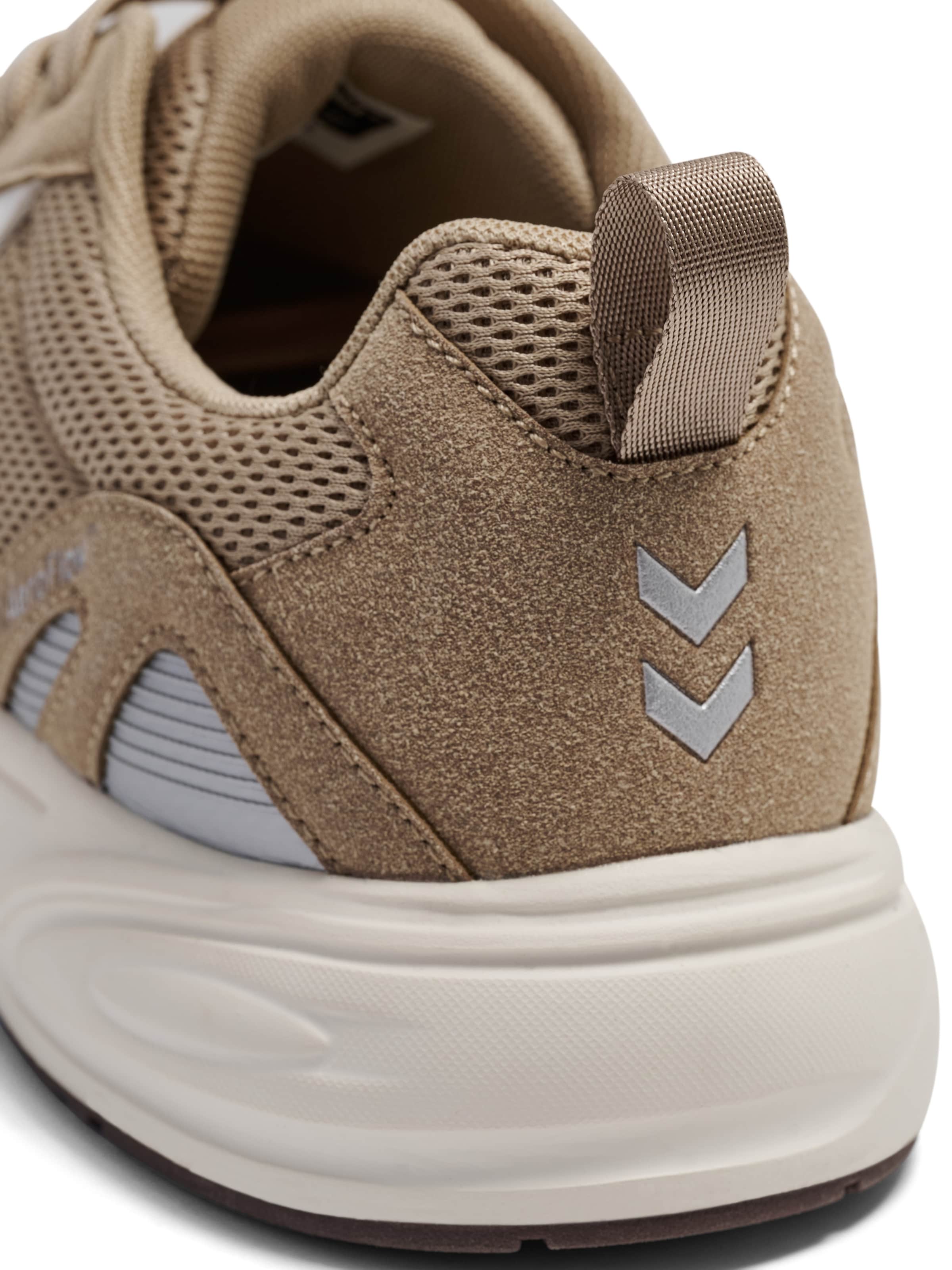Hummel Sneaker in Braun