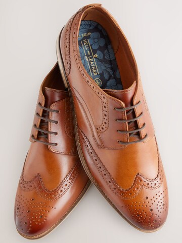 Chaussure à lacets Next en marron