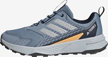 Chaussure basse 'Tracefinder' ADIDAS TERREX en bleu : devant