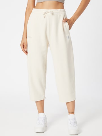 Reebok Loose fit Workout Pants in White: front