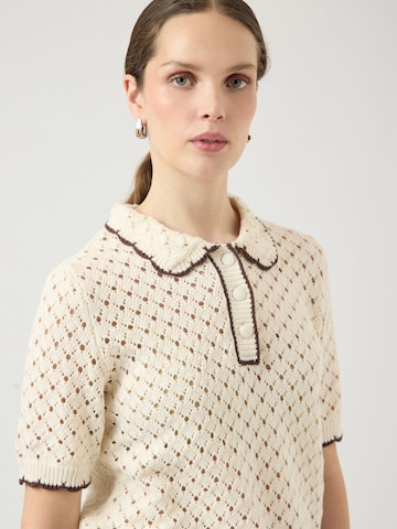 YAS - Camiseta en beige