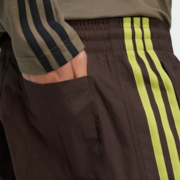 ADIDAS ORIGINALS - regular Pantalón 'Sprinter' en marrón