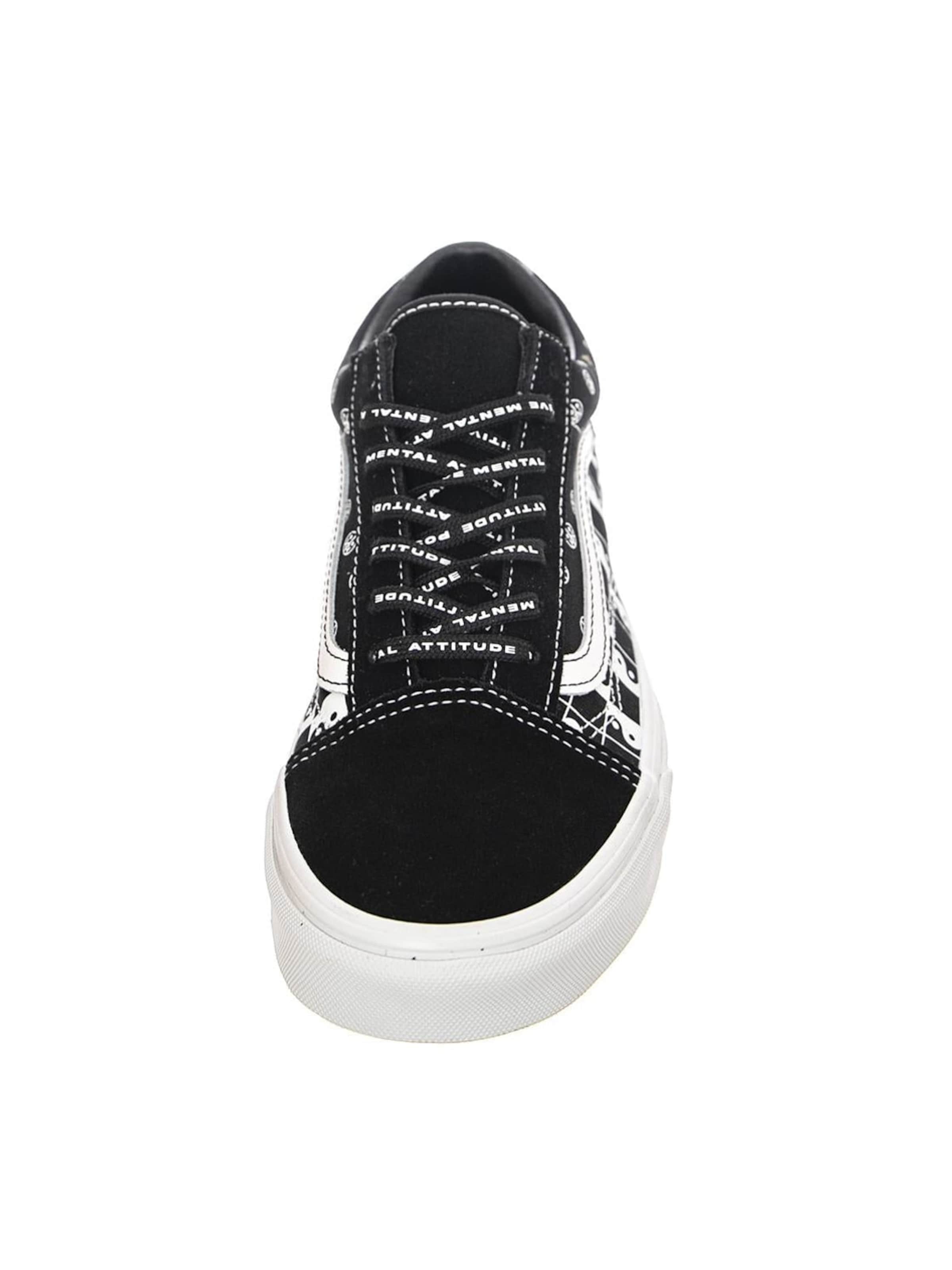 Scarpa stringata sportiva di VANS in nero