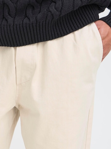 !Solid - Regular Calças chino ' SDLIAM ' em bege