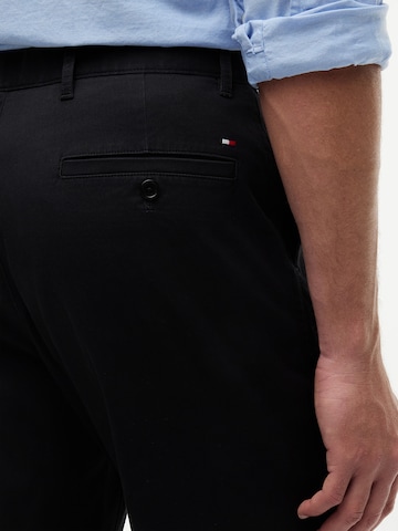 TOMMY HILFIGER Regular Chino 'Dover Essential' in Zwart