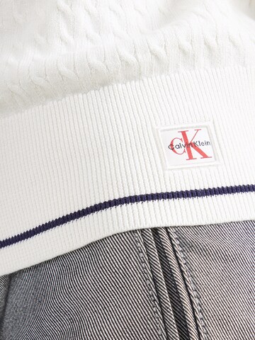 Calvin Klein Jeans Sweter w kolorze biały