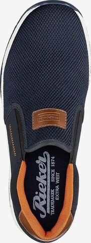 Rieker Спортни обувки Slip On в синьо