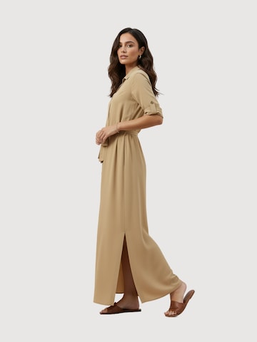 WEARABLE STORIES Jurk 'Lisanne' in Bruin