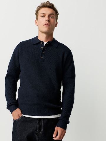 Next Pullover i blå: forside