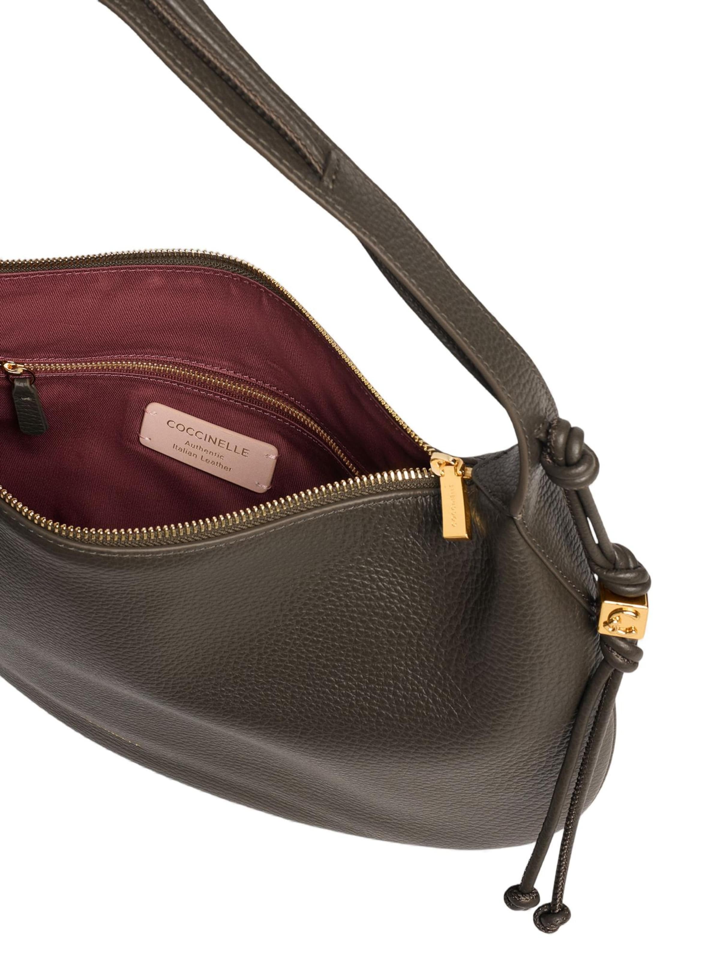 Coccinelle Schultertasche 'Thess 4'‌‌‌‌‌‌‌‌‌‌ in Grün