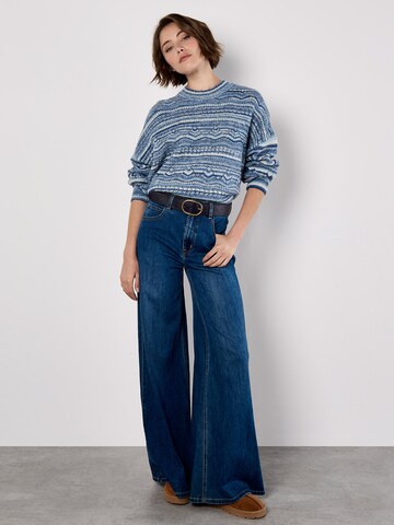 Pull-over ' ' Apricot en bleu : devant