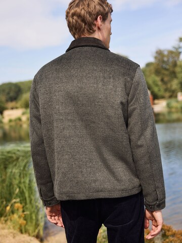 Next Jacke in Grau