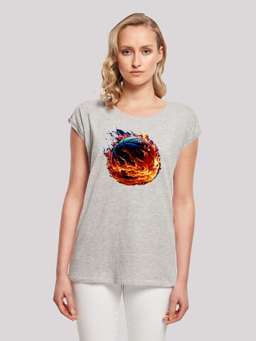 T-shirt 'On FIRE' F4NT4STIC en gris : devant