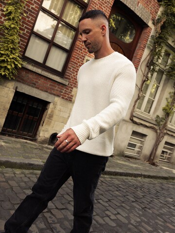 DAN FOX APPAREL Sweater 'Justus' in White