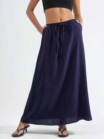 Busem Skirt in Blue: front