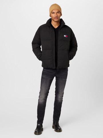 Tommy Jeans - Chaqueta de invierno en negro