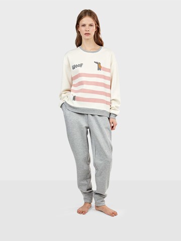 Gisela - Pijama en beige: frente