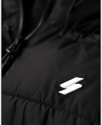 Superdry Jacke in Schwarz