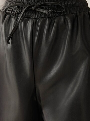 Hiccup - Loosefit Calças em preto