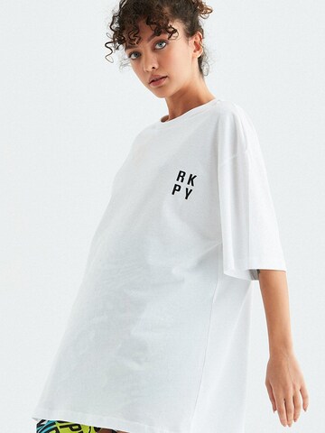 Rockupy Oversized shirt 'Silas' in White