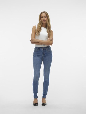 Skinny Jeans 'Flash' de la VERO MODA pe albastru