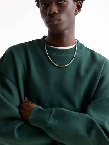 Pull&Bear Sweatshirt i grön