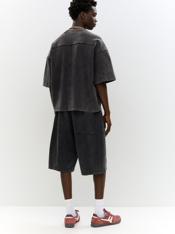 Pull&Bear Baggy Shorts in Grau