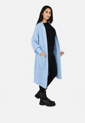 Manteau en tricot Elara en bleu