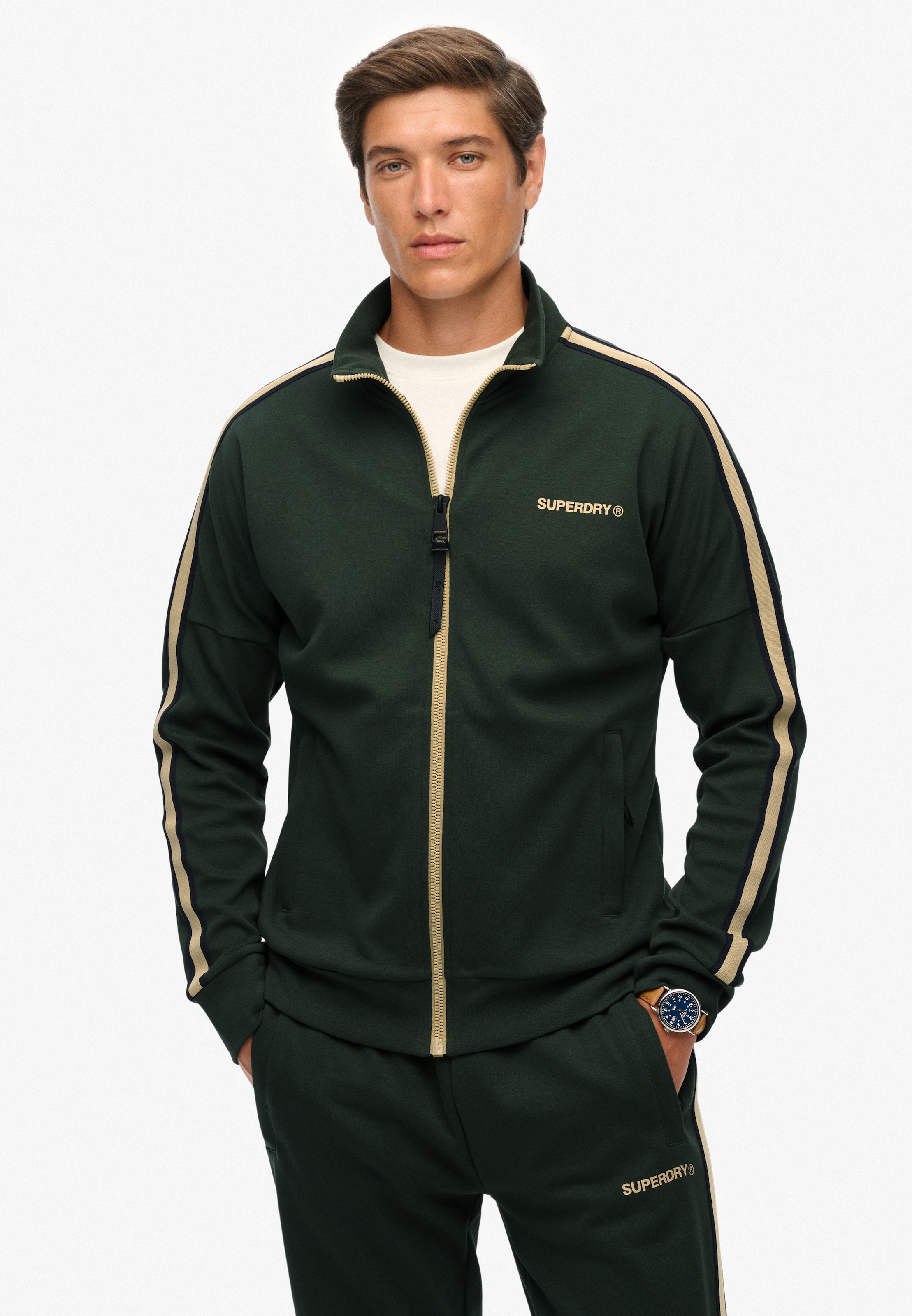 Veste de survêtement 'Tech Cult' Superdry & Co en vert : devant