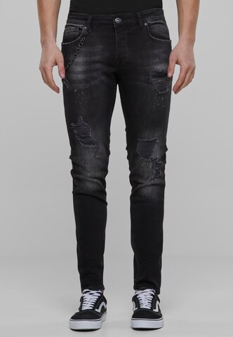 2Y Premium Slim fit Cargo Jeans in Black: front