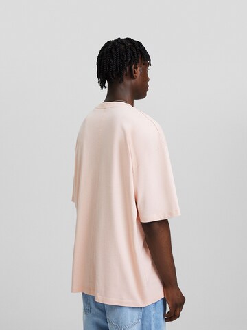 Tricou de la Bershka pe roz