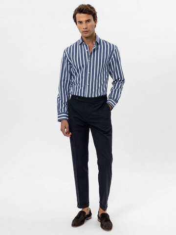 Antioch Regular Fit Hemd in Blau: Vorderseite