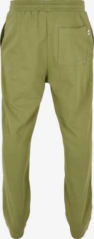 Effilé Pantalon Urban Classics en vert