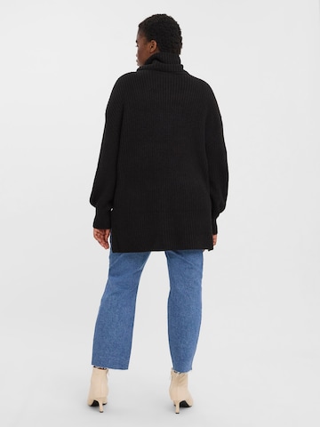 Vero Moda Curve Sweter 'SAYLA' w kolorze czarny