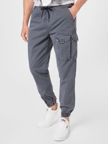 Effilé Pantalon cargo BURTON MENSWEAR LONDON en gris : devant