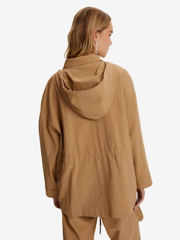 NOCTURNE Płaszcz przejściowy w kolorze brązowy