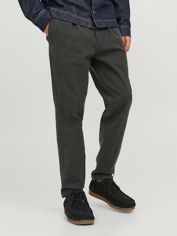 JACK & JONES - Tapered Pantalón plisado 'Ace Harvey' en gris: frente