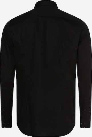 juoda BOSS Black Priglundantis modelis Marškiniai 'Hank'