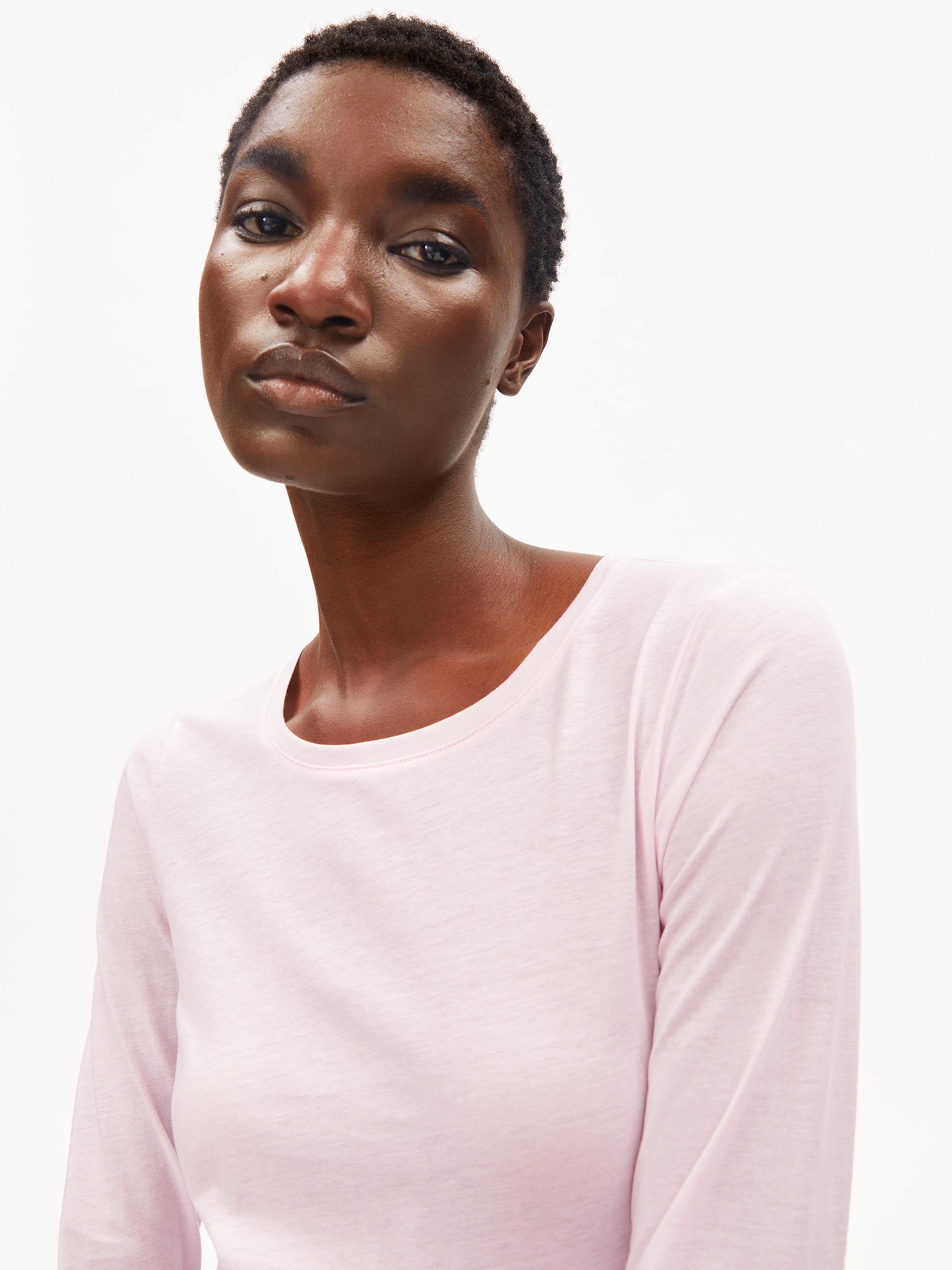 ARMEDANGELS Shirt in Roze: voorkant