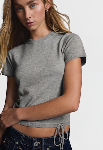 Bershka Pulover | siva barva