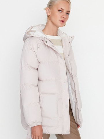 Trendyol - Casaco de inverno em cinzento