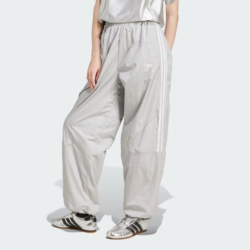 ADIDAS ORIGINALS Loosefit Παντελόνι 'Adicolor Teamgeist' σε γκρι: μπροστά